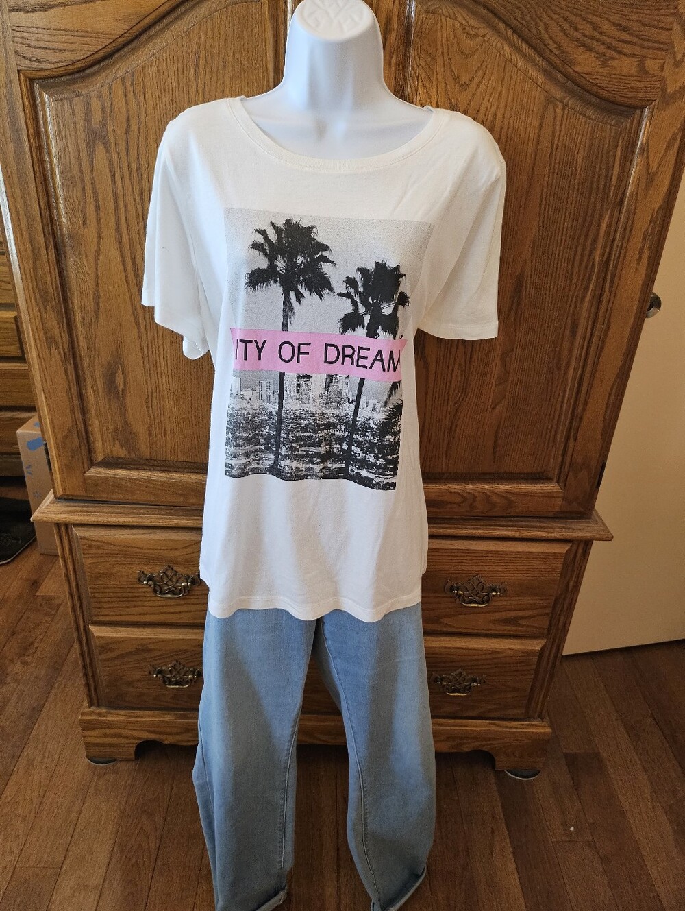 Forever 21  Graphic Tee Shirt!